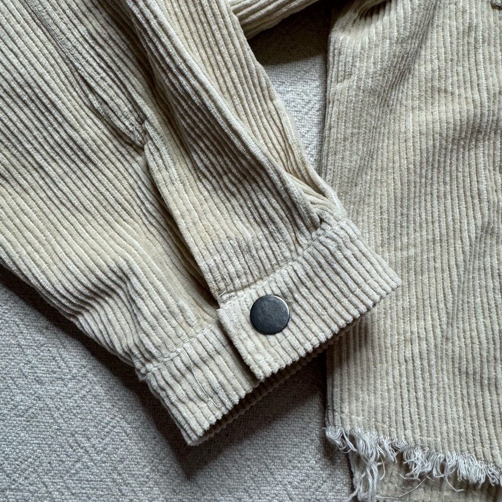 12th Tribe Cream Corduroy Crop Asymmetric Raw Hem Trucker Jacket M - Picture 6 of 8